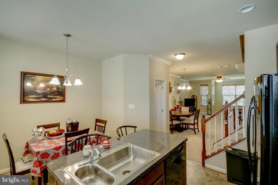 3034 Chinkapin Oak Ln unit 137, Woodbridge, VA 22191 - photo 5