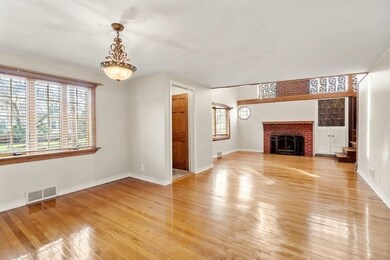 23 Cypress St, Marblehead, MA 01945 - photo 7