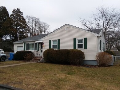10 Sherwood Rd, Middletown, RI 02842 - photo 2
