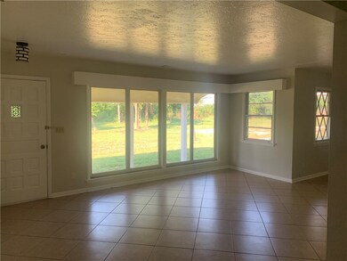 711 W Lilac St, Rogers, AR 72756 - photo 6