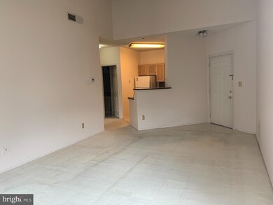13068 Autumn Woods Way unit 201, Fairfax, VA 22033 - photo 3