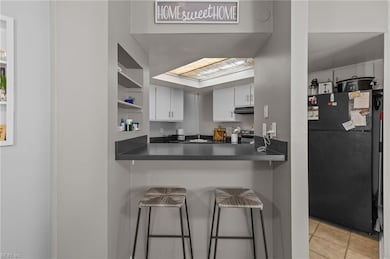 Breakfast bar