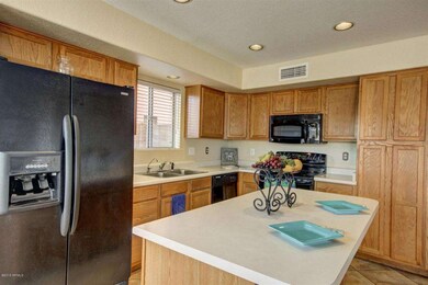 Kitchen3.jpg