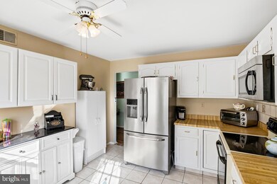 82 Buckingham Dr, Southampton, NJ 08088 - photo 5