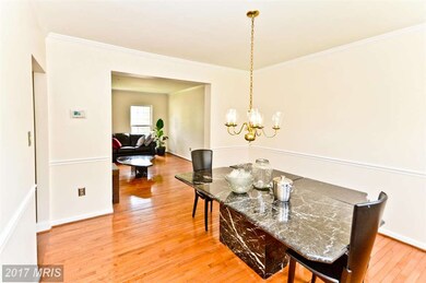 5706 Silk Tree Dr, Riverdale, MD 20737 - photo 7