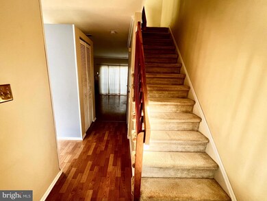 1 Stuyvesant Ct, Hightstown, NJ 08520 - photo 3