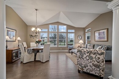 Dining space and living room combo is 21 X 15 and 