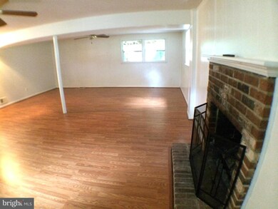 4308 Hollowview Ct, Fairfax, VA 22032 - photo 7