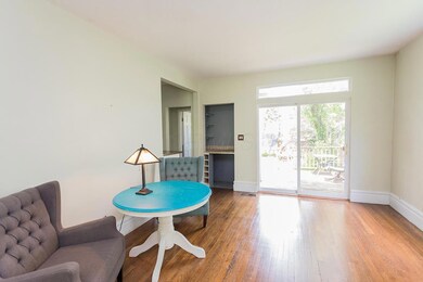 424 E Dunedin LR4