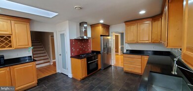 2521 Farrier Ln, Reston, VA 20191 - photo 3