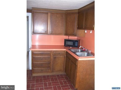 10 Delaware St, Saint Georges, DE 19733 - photo 5