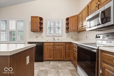 5214 Greenwillow Ct unit 27, Indianapolis, IN 46226 - photo 7