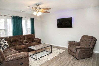 1032 Linbud Ln, Waterloo, IA 50701 - photo 4