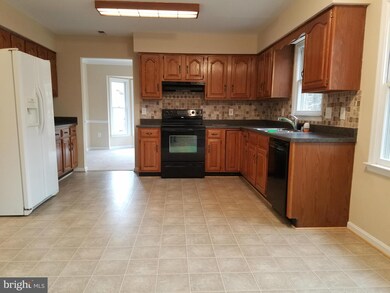 2109 Harpoon Dr, Stafford, VA 22554 - photo 3