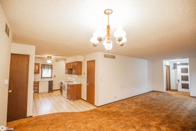 931 E Oak St, Algona, IA 50511 - photo 5