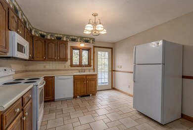 1 Robin Rd, Spencer, MA 01562 - photo 5