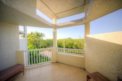 90 Seaside North Court