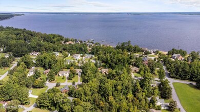 202 Neuse Harbour Blvd, New Bern, NC 28560 - photo 6