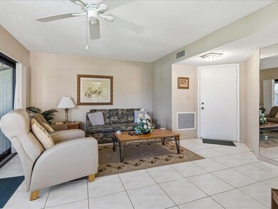 1524 Mainsail Dr unit 6, Naples, FL 34114 - photo 4