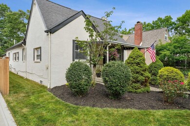 26-web-or-mls-1317-broadview-ave