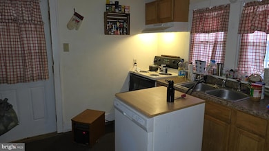 385 Herr St, Lock Haven, PA 17745 - photo 4