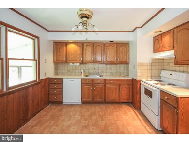 3710 Ridgewood Ln, Brookhaven, PA 19015 - photo 6