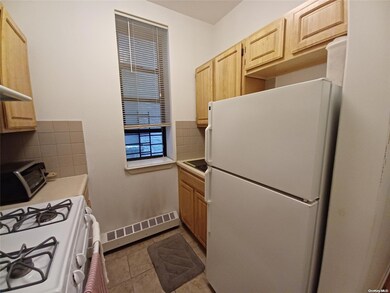 108 W 114th St unit 2B, New York, NY 10026 - photo 5