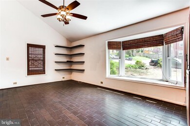 2822 Fort Dr, Alexandria, VA 22303 - photo 4