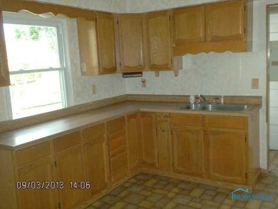 4832 295th St, Toledo, OH 43611 - photo 2