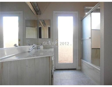 Master Bath/Spa.