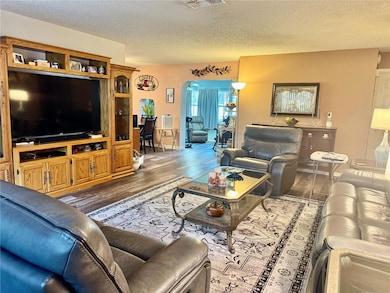 1435 Country Ridge Dr, Lakeland, FL 33801 - photo 6