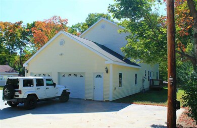 15 Boyle St, Lincoln, NH 03251 - photo 2