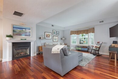 218 South St unit 18, Waltham, MA 02453 - photo 2