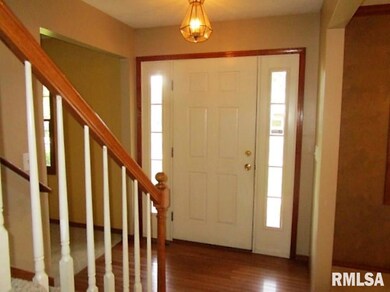 5321 N Castleberry Dr, Peoria, IL 61615 - photo 4