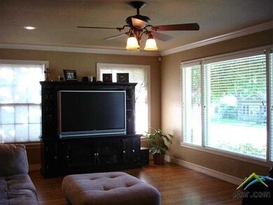 709 709 E Barbara, Tyler, TX 75701 - photo 4