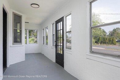 15 Memorial Pkwy unit Upper unit, Atlantic Highlands, NJ 07716 - photo 2