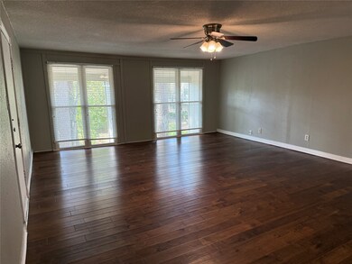 12633 Memorial Dr unit 252, Houston, TX 77024 - photo 5