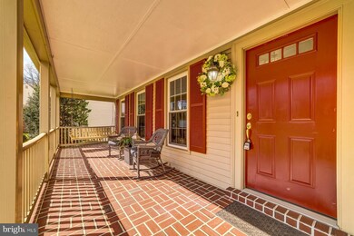 6813 Bluecurl Cir, Springfield, VA 22152 - photo 5