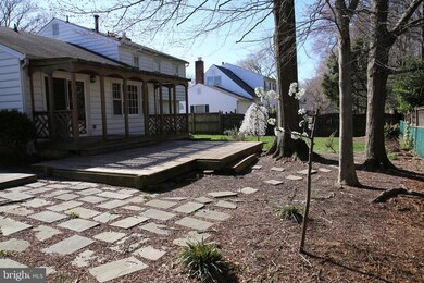 8002 Lake Pleasant Dr, Springfield, VA 22153 - photo 7