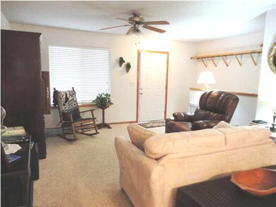 LARGE LIVINGROOM WITH LOTS OF NATURAL LIGHTING