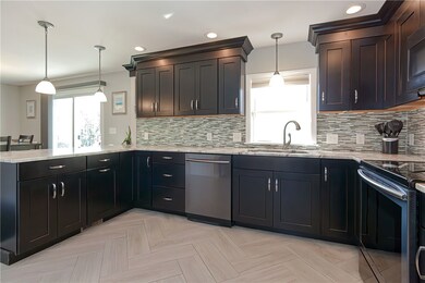 326 Grandview Ave, Woonsocket, RI 02895 - photo 6