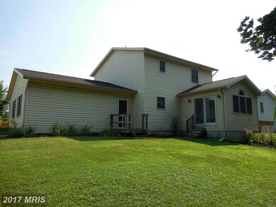 1561 Mark Dr, Chambersburg, PA 17201 - photo 4