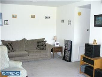 1475 Mount Holly Rd unit R10, Beverly, NJ 08010 - photo 6