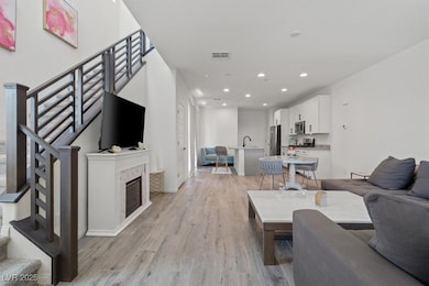 4526 Cloudrest Peak St, North Las Vegas, NV 89031 - photo 2