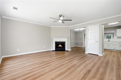 5651 Wells Cir, Stone Mountain, GA 30087 - photo 2