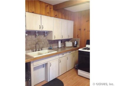 Kitchen. Good size eat in kitchen with lots of cou