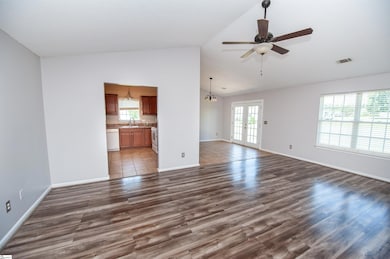 575 Mountainview Rd, Boiling Springs, SC 29316 - photo 5