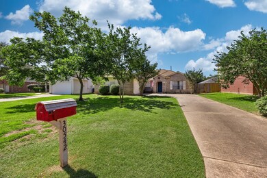 30542 Country Meadows Dr, Tomball, TX 77375 - photo 3