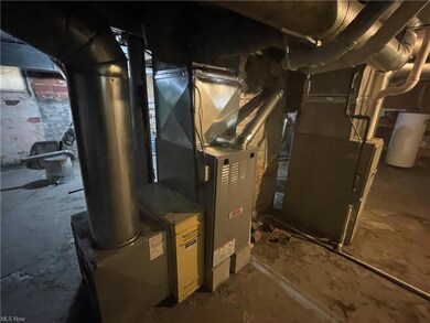 14400 Westropp Ave, Cleveland, OH 44110 - photo 7