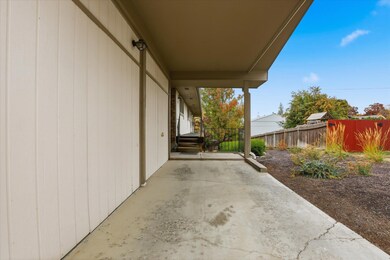 1315 E 30th Ave, Spokane, WA 99203 - photo 4